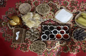 تأثير الشاي والقهوة على صحة العظام لدى كبار السن